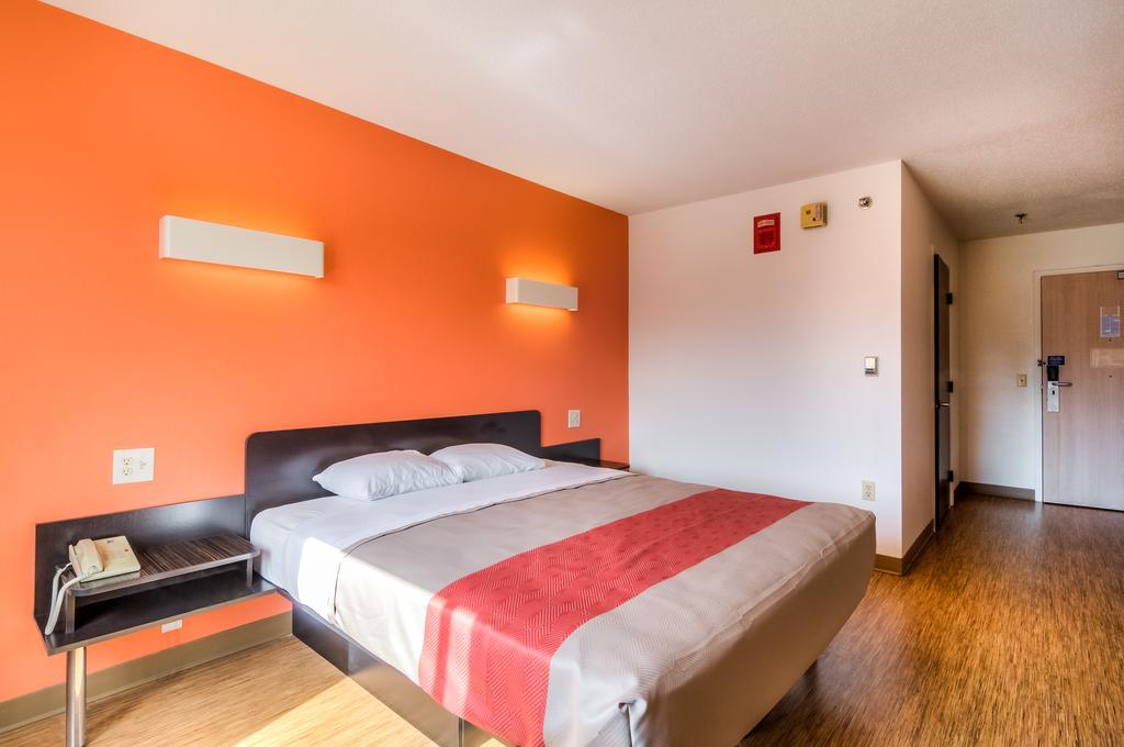 Motel 6 Normal Buitenkant foto
